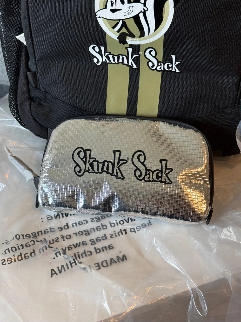 Skunk Brand Smell Proof Backpack BRAND NEW UNUSED !
